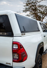 RLD TOYOTA HILUX 2016+ WHITE STEEL CANOPY 3months old